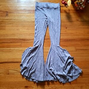 FP Movement small Mid-Rise Full Length Low & Flow Legging Brushed Sail pink grey